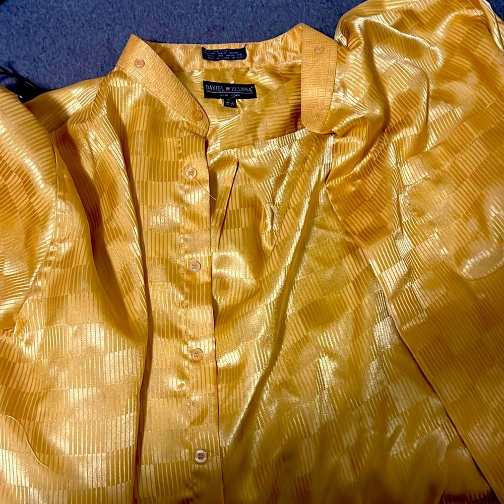 Gold Men’s Daniel Elissa dress shirt